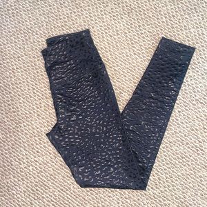 Black cheetah print leggings